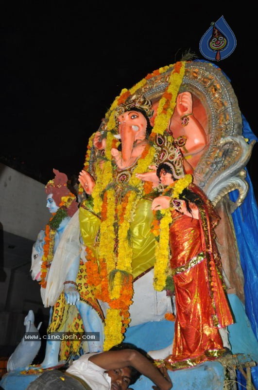 Ganesh Nimajjan At Hussain Sagar - 33 / 183 photos