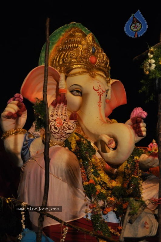 Ganesh Nimajjan At Hussain Sagar - 34 / 183 photos