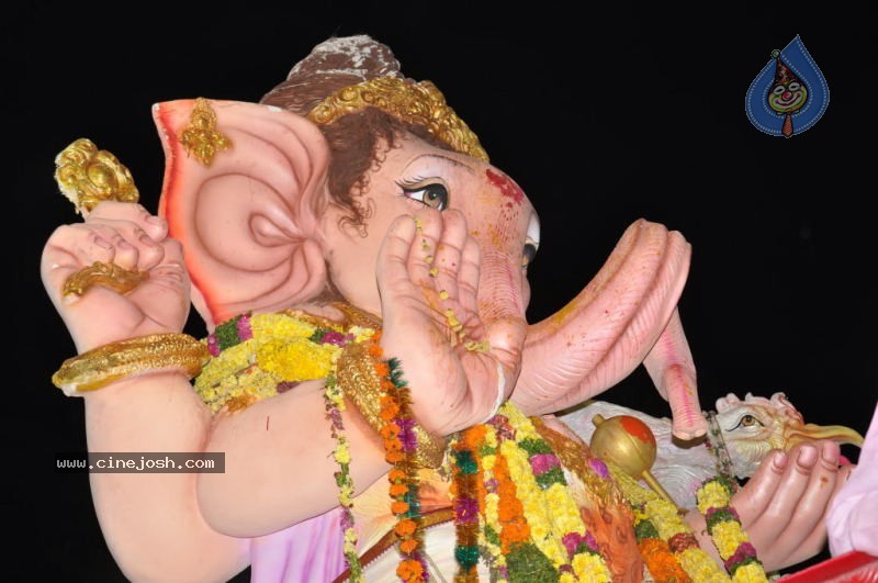 Ganesh Nimajjan At Hussain Sagar - 35 / 183 photos