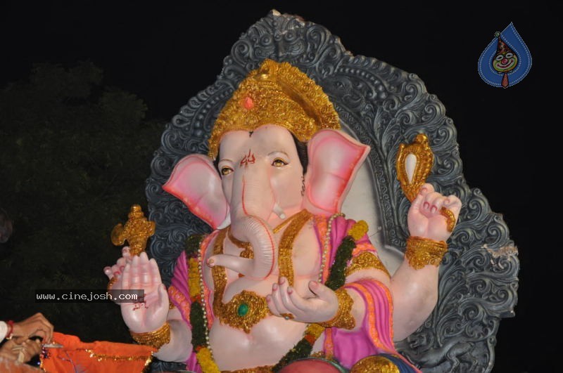 Ganesh Nimajjan At Hussain Sagar - 37 / 183 photos