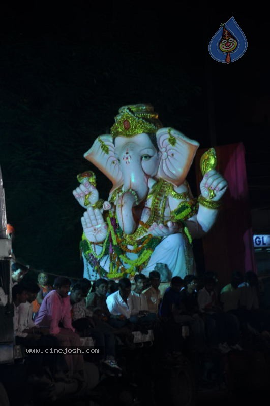 Ganesh Nimajjan At Hussain Sagar - 40 / 183 photos