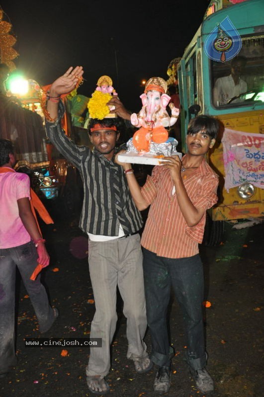 Ganesh Nimajjan At Hussain Sagar - 43 / 183 photos