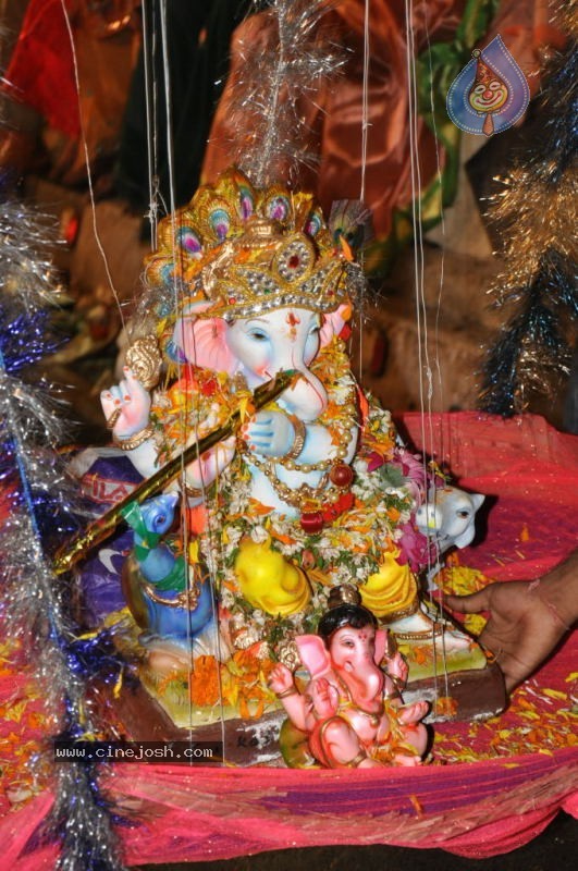 Ganesh Nimajjan At Hussain Sagar - 51 / 183 photos
