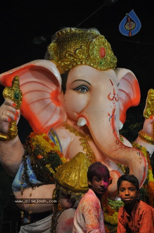 Ganesh Nimajjan At Hussain Sagar - 52 / 183 photos