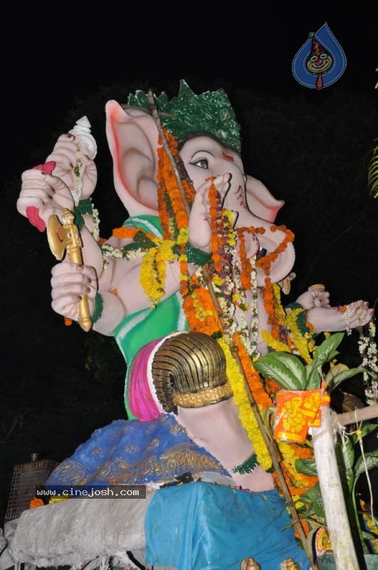 Ganesh Nimajjan At Hussain Sagar - 58 / 183 photos