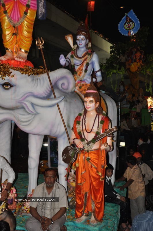 Ganesh Nimajjan At Hussain Sagar - 61 / 183 photos