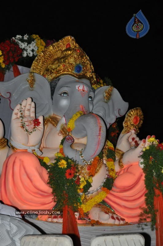 Ganesh Nimajjan At Hussain Sagar - 64 / 183 photos