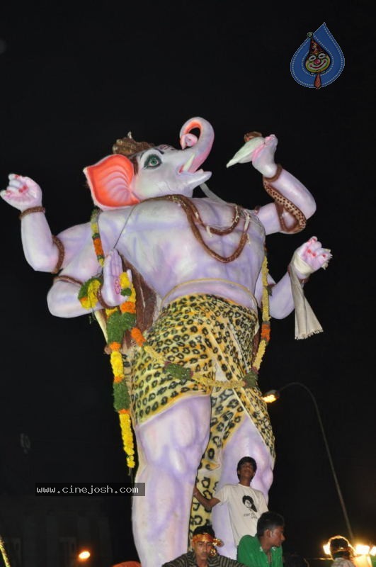 Ganesh Nimajjan At Hussain Sagar - 65 / 183 photos