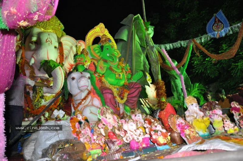 Ganesh Nimajjan At Hussain Sagar - 66 / 183 photos