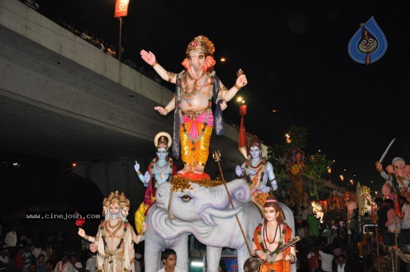 Ganesh Nimajjan At Hussain Sagar - 68 / 183 photos