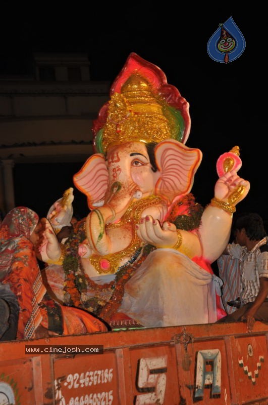 Ganesh Nimajjan At Hussain Sagar - 71 / 183 photos