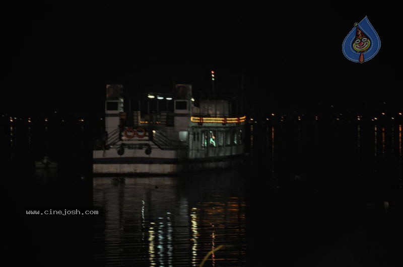 Ganesh Nimajjan At Hussain Sagar - 72 / 183 photos