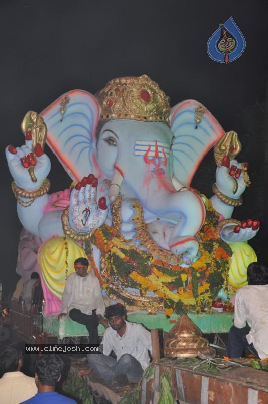 Ganesh Nimajjan At Hussain Sagar - 76 / 183 photos