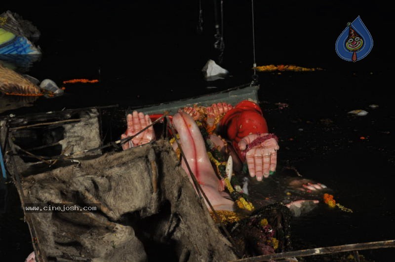 Ganesh Nimajjan At Hussain Sagar - 78 / 183 photos