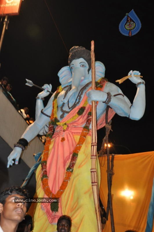 Ganesh Nimajjan At Hussain Sagar - 79 / 183 photos