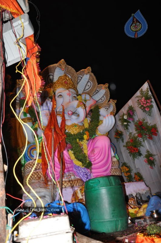 Ganesh Nimajjan At Hussain Sagar - 82 / 183 photos