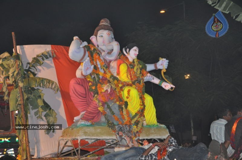 Ganesh Nimajjan At Hussain Sagar - 89 / 183 photos