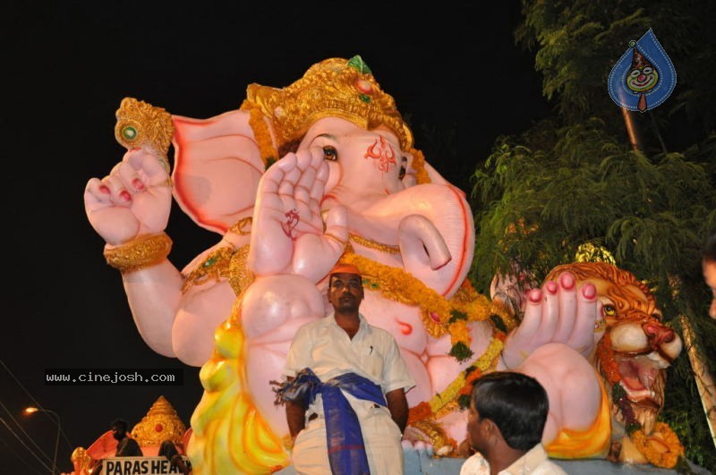 Ganesh Nimajjan At Hussain Sagar - 90 / 183 photos