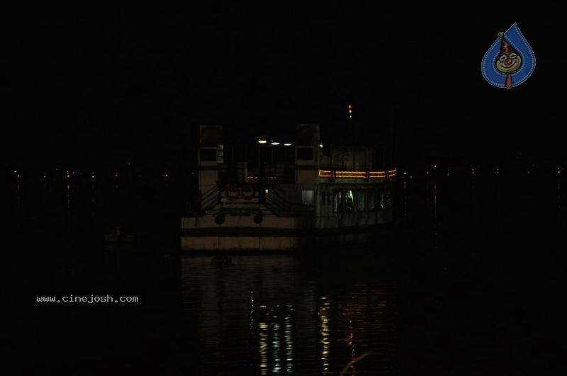 Ganesh Nimajjan At Hussain Sagar - 96 / 183 photos