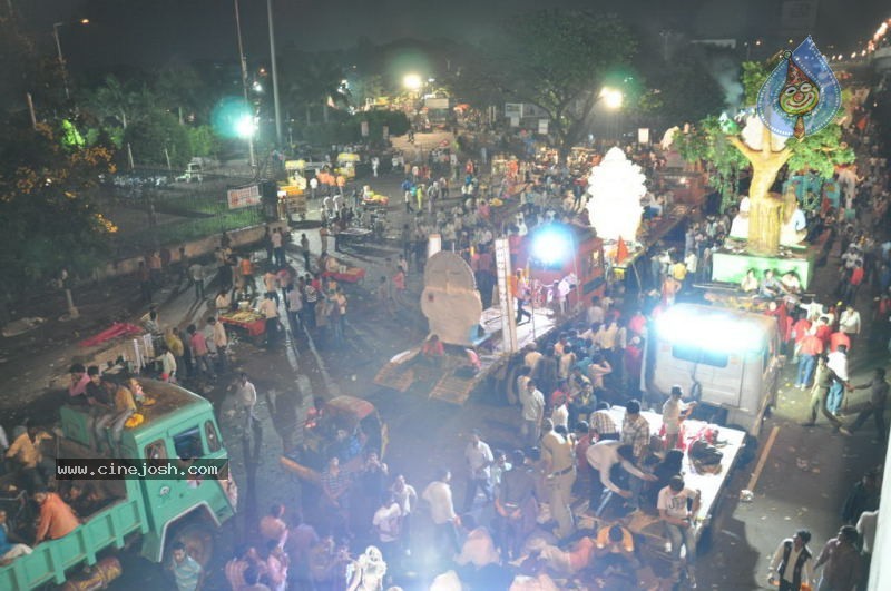 Ganesh Nimajjan At Hussain Sagar - 98 / 183 photos