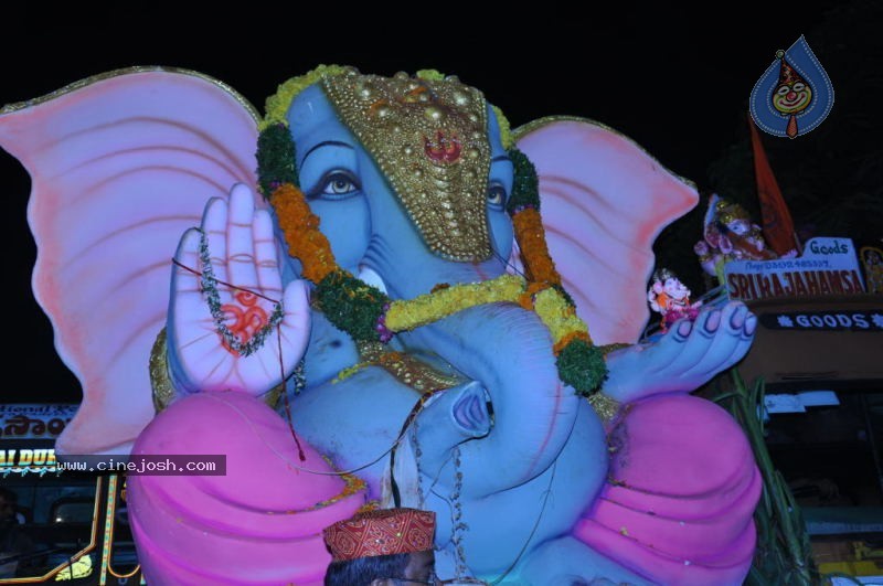 Ganesh Nimajjan At Hussain Sagar - 103 / 183 photos