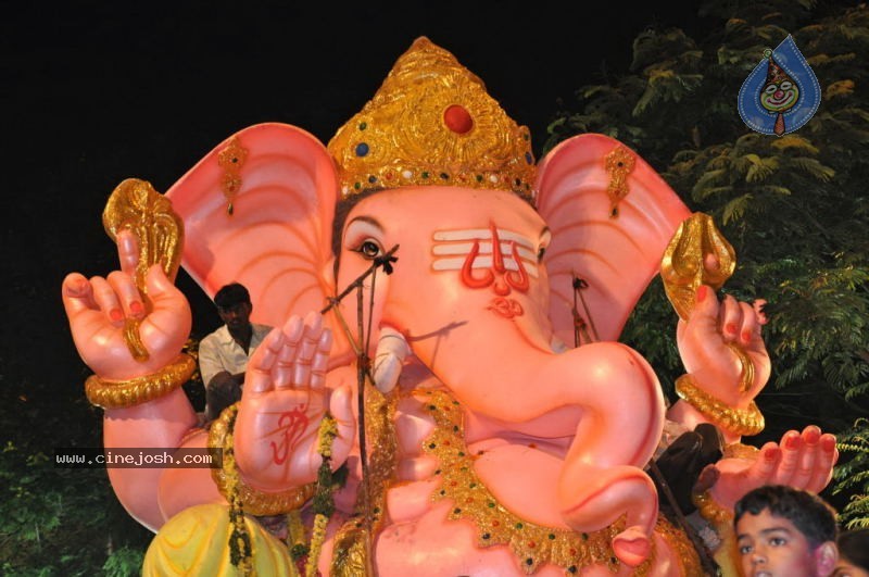 Ganesh Nimajjan At Hussain Sagar - 108 / 183 photos