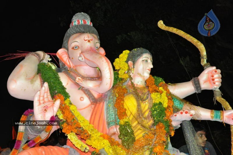 Ganesh Nimajjan At Hussain Sagar - 112 / 183 photos