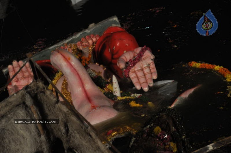 Ganesh Nimajjan At Hussain Sagar - 120 / 183 photos