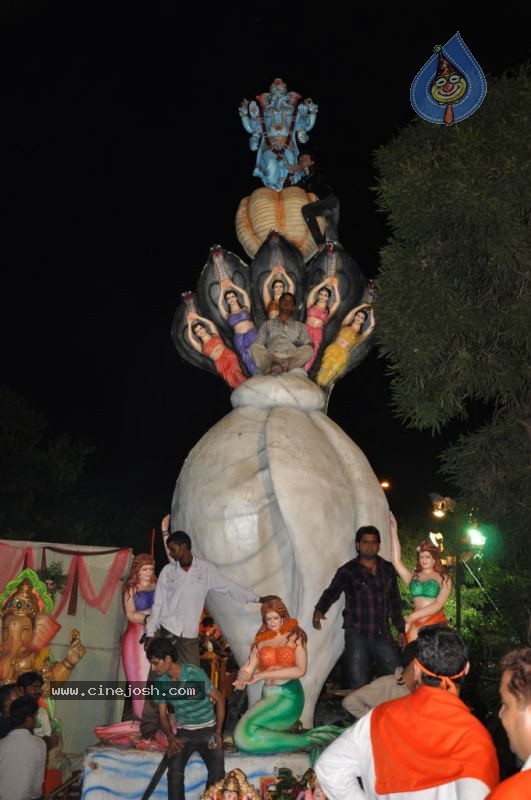 Ganesh Nimajjan At Hussain Sagar - 126 / 183 photos