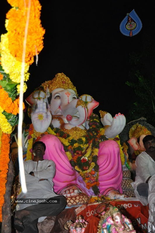 Ganesh Nimajjan At Hussain Sagar - 133 / 183 photos