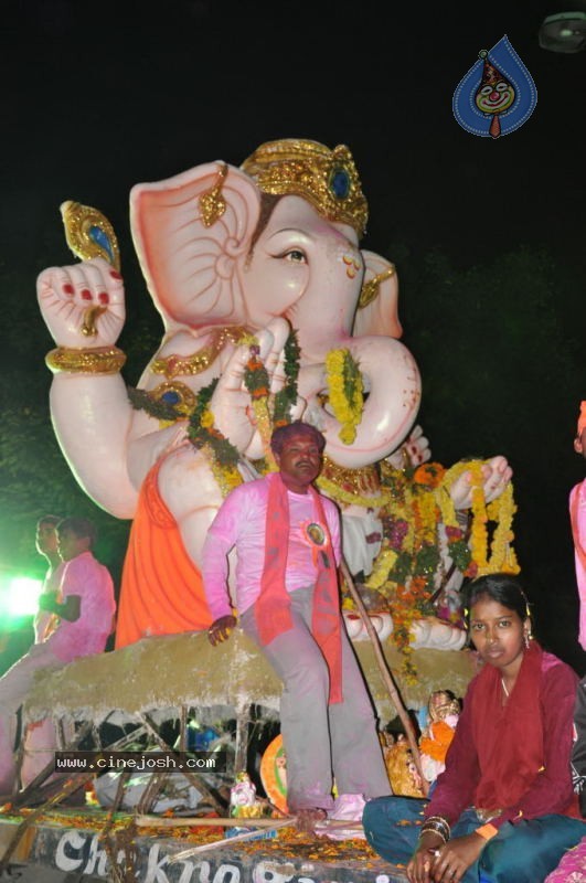 Ganesh Nimajjan At Hussain Sagar - 143 / 183 photos