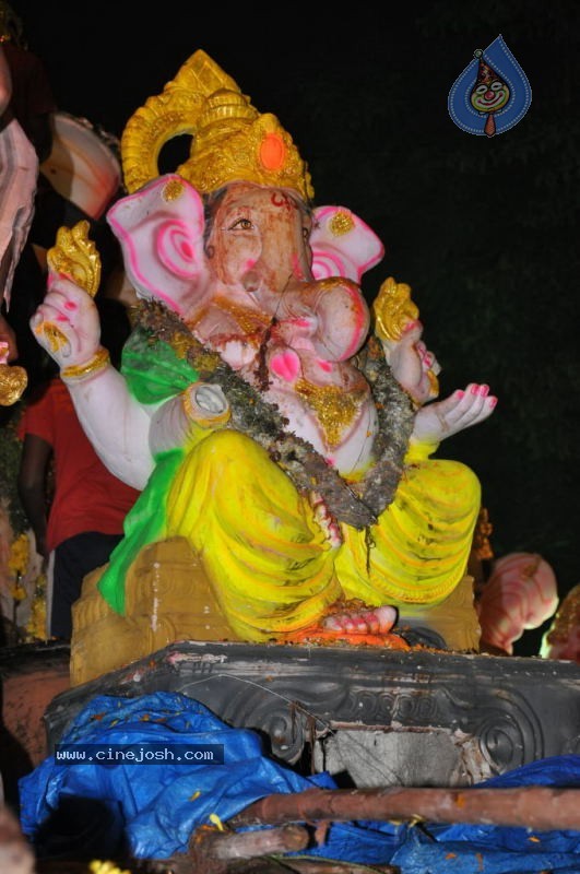 Ganesh Nimajjan At Hussain Sagar - 145 / 183 photos