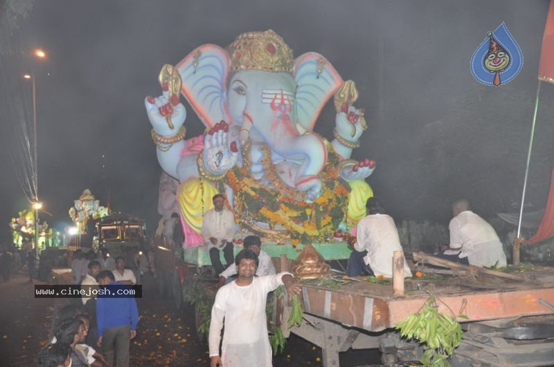 Ganesh Nimajjan At Hussain Sagar - 147 / 183 photos