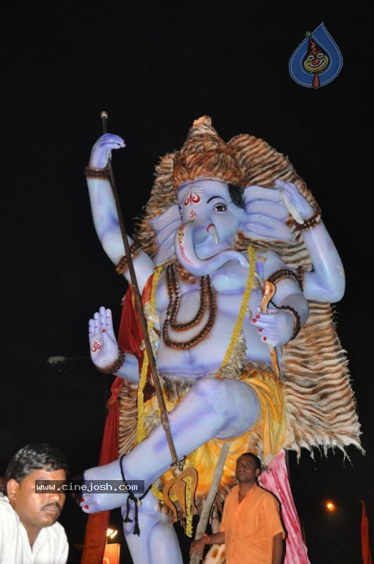 Ganesh Nimajjan At Hussain Sagar - 149 / 183 photos