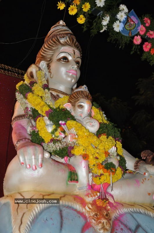 Ganesh Nimajjan At Hussain Sagar - 151 / 183 photos