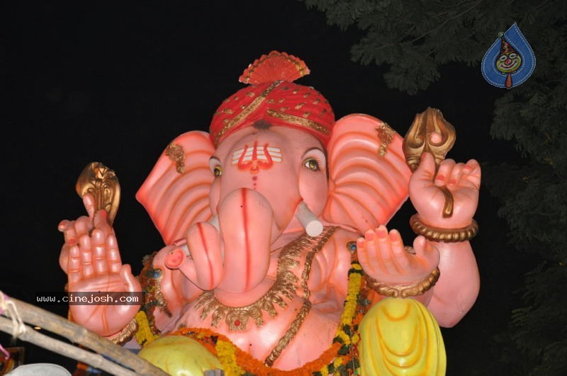 Ganesh Nimajjan At Hussain Sagar - 153 / 183 photos