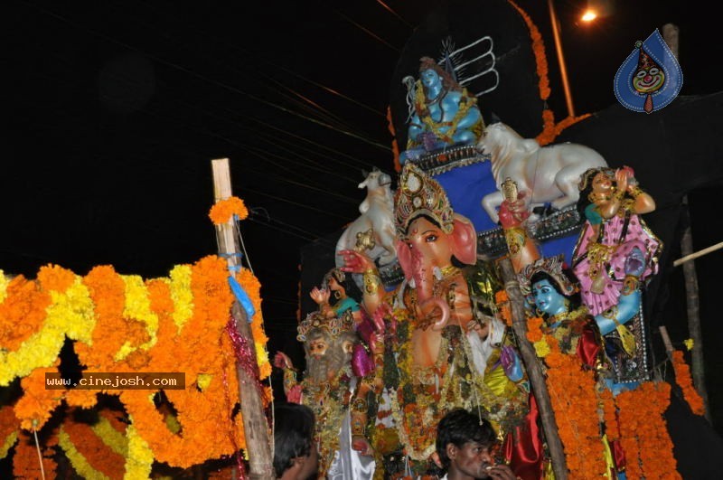 Ganesh Nimajjan At Hussain Sagar - 157 / 183 photos