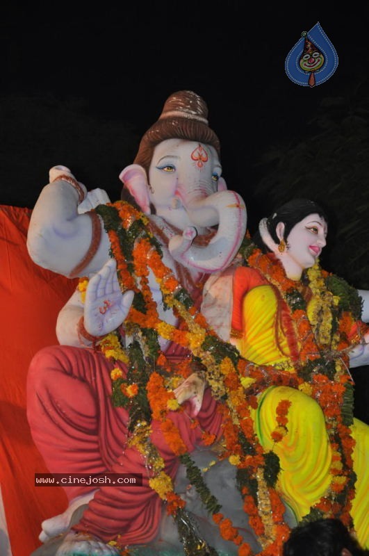 Ganesh Nimajjan At Hussain Sagar - 164 / 183 photos