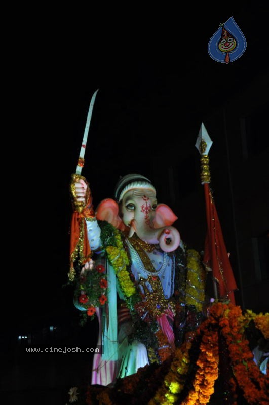 Ganesh Nimajjan At Hussain Sagar - 166 / 183 photos