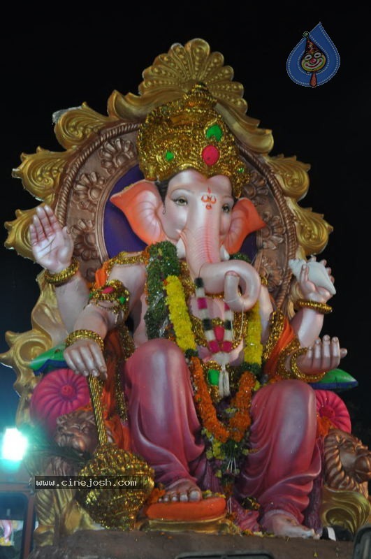 Ganesh Nimajjan At Hussain Sagar - 170 / 183 photos