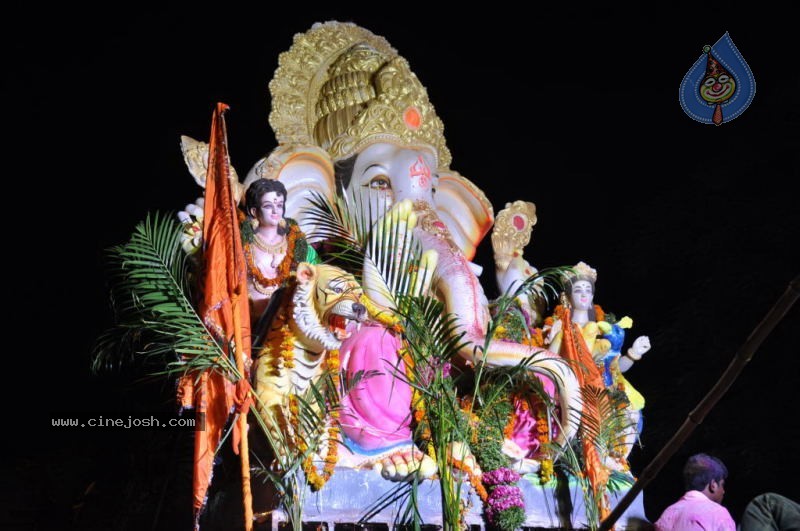 Ganesh Nimajjan At Hussain Sagar - 172 / 183 photos