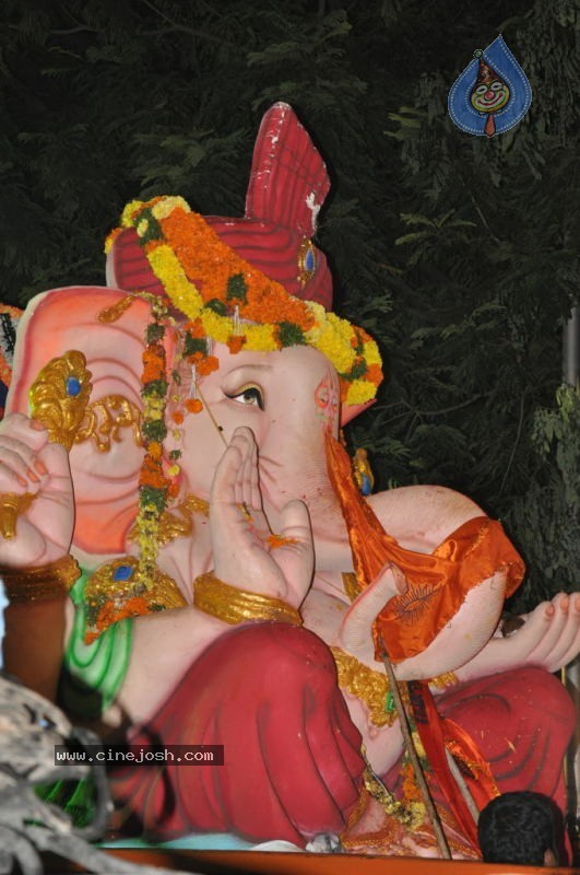 Ganesh Nimajjan At Hussain Sagar - 175 / 183 photos