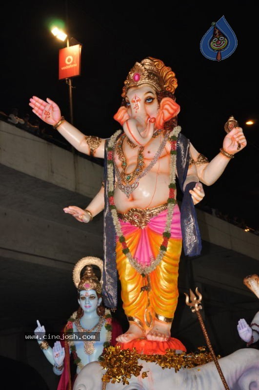 Ganesh Nimajjan At Hussain Sagar - 181 / 183 photos