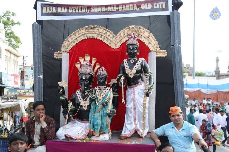Ganesh Nimajjanam 2015 Photos - 20 / 59 photos