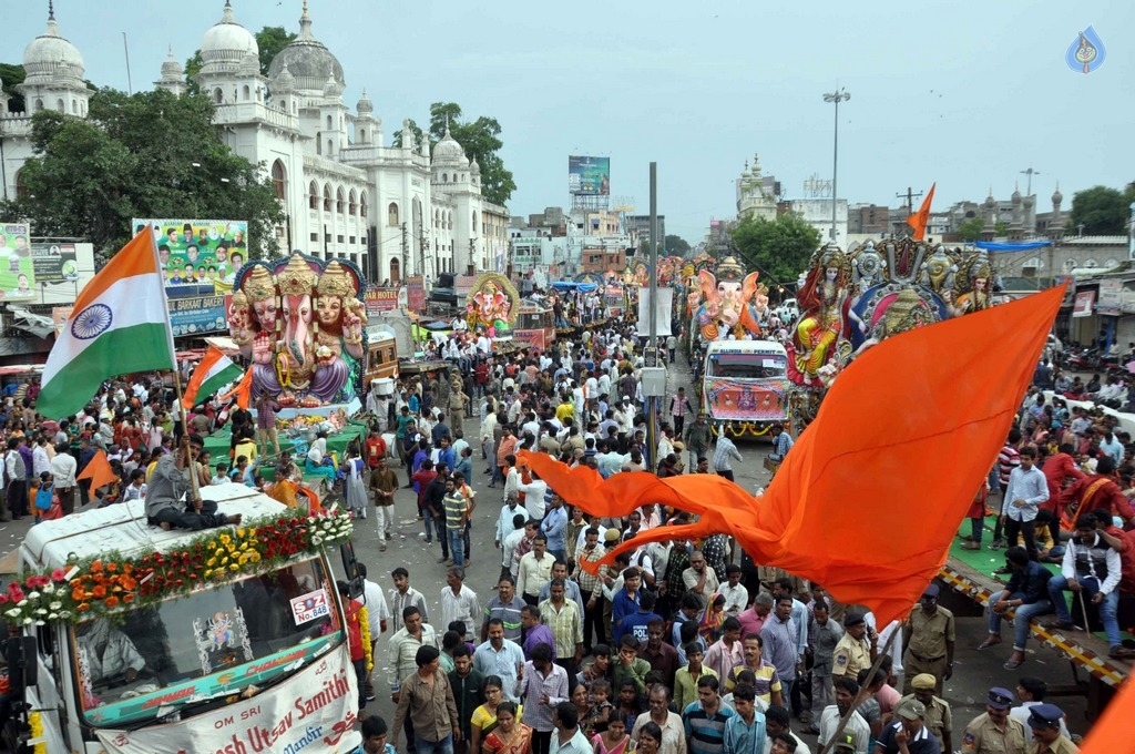 Ganesh Procession in Hyderabad 2017 - 30 / 45 photos