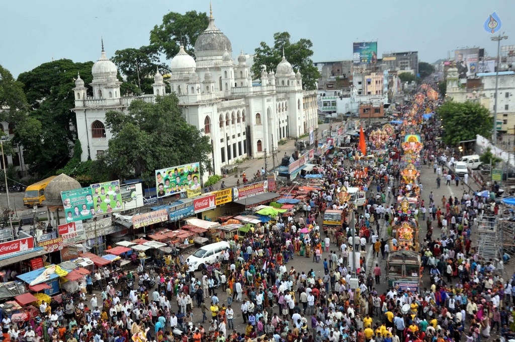 Ganesh Procession in Hyderabad 2017 - 33 / 45 photos