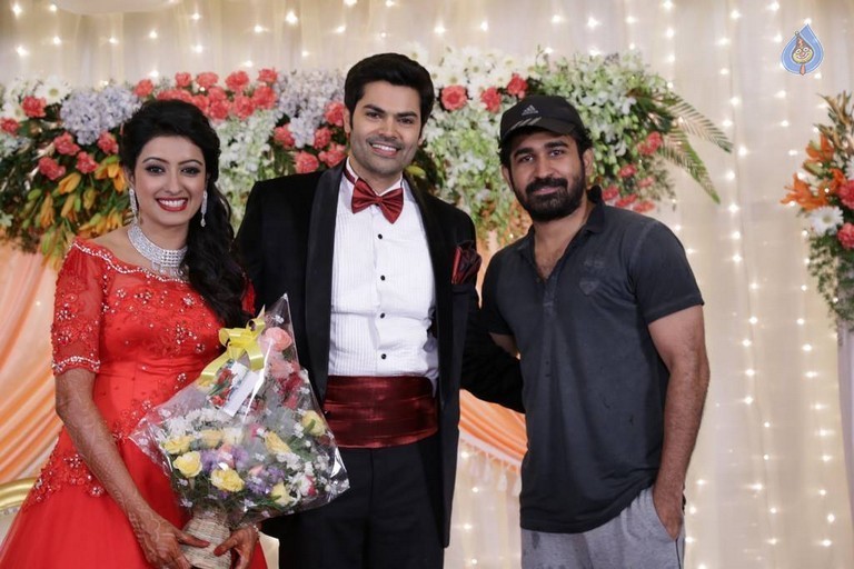 Ganesh Venkatraman - Nisha Wedding Reception - 42 / 79 photos