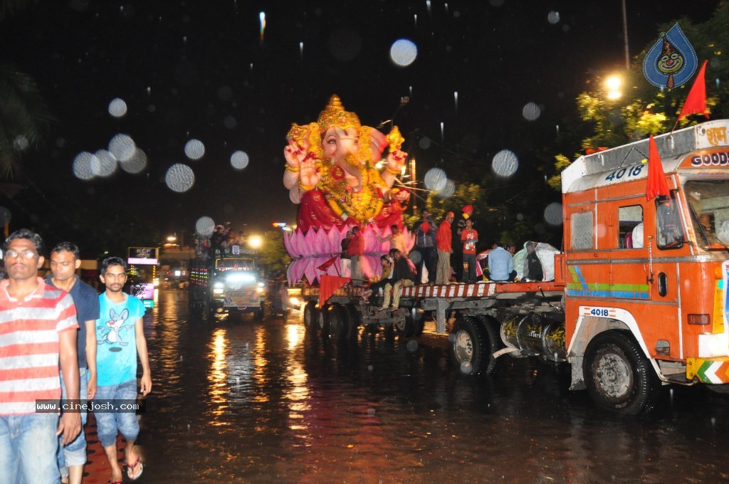 Ganesh Visarjan Photos at Hyd - 01 - 13 / 255 photos