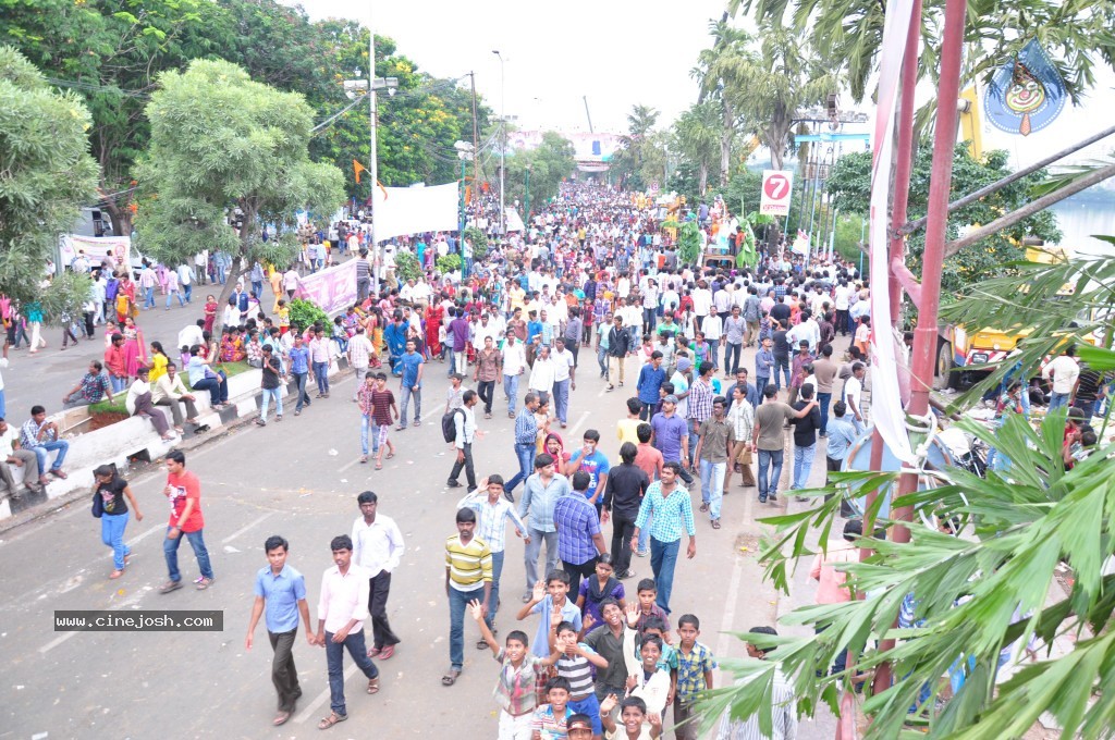 Ganesh Visarjan Photos at Hyd - 01 - 16 / 255 photos