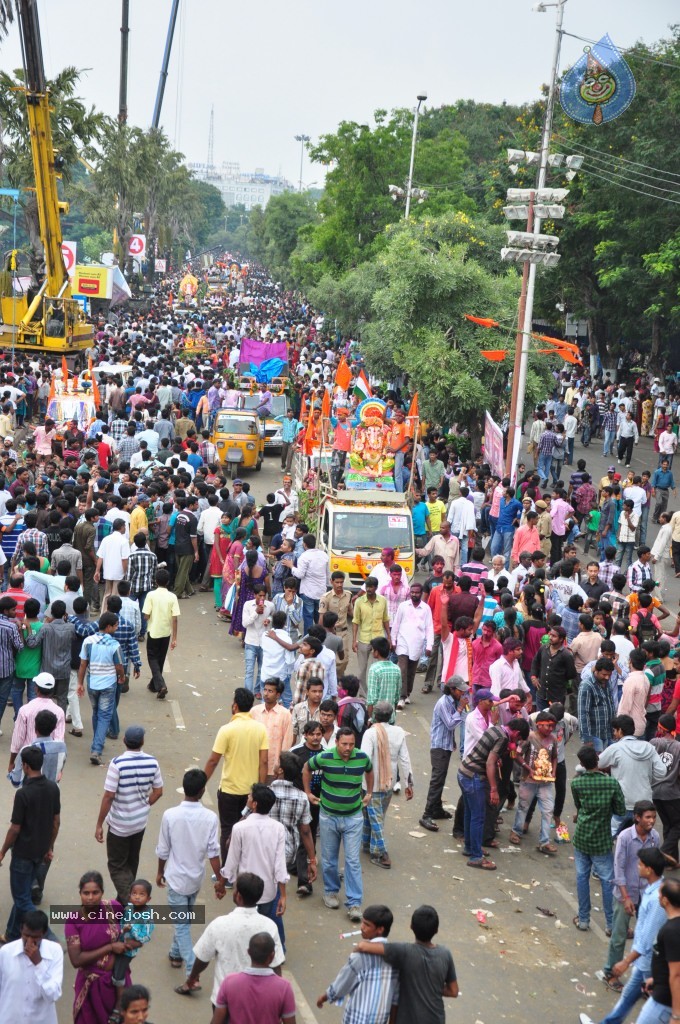 Ganesh Visarjan Photos at Hyd - 01 - 44 / 255 photos